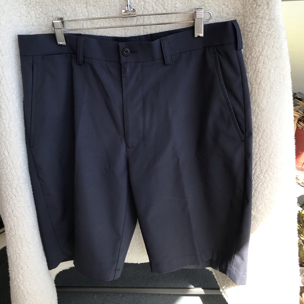 PGA TOUR Men’s golf shorts, waist 34”, dark blue